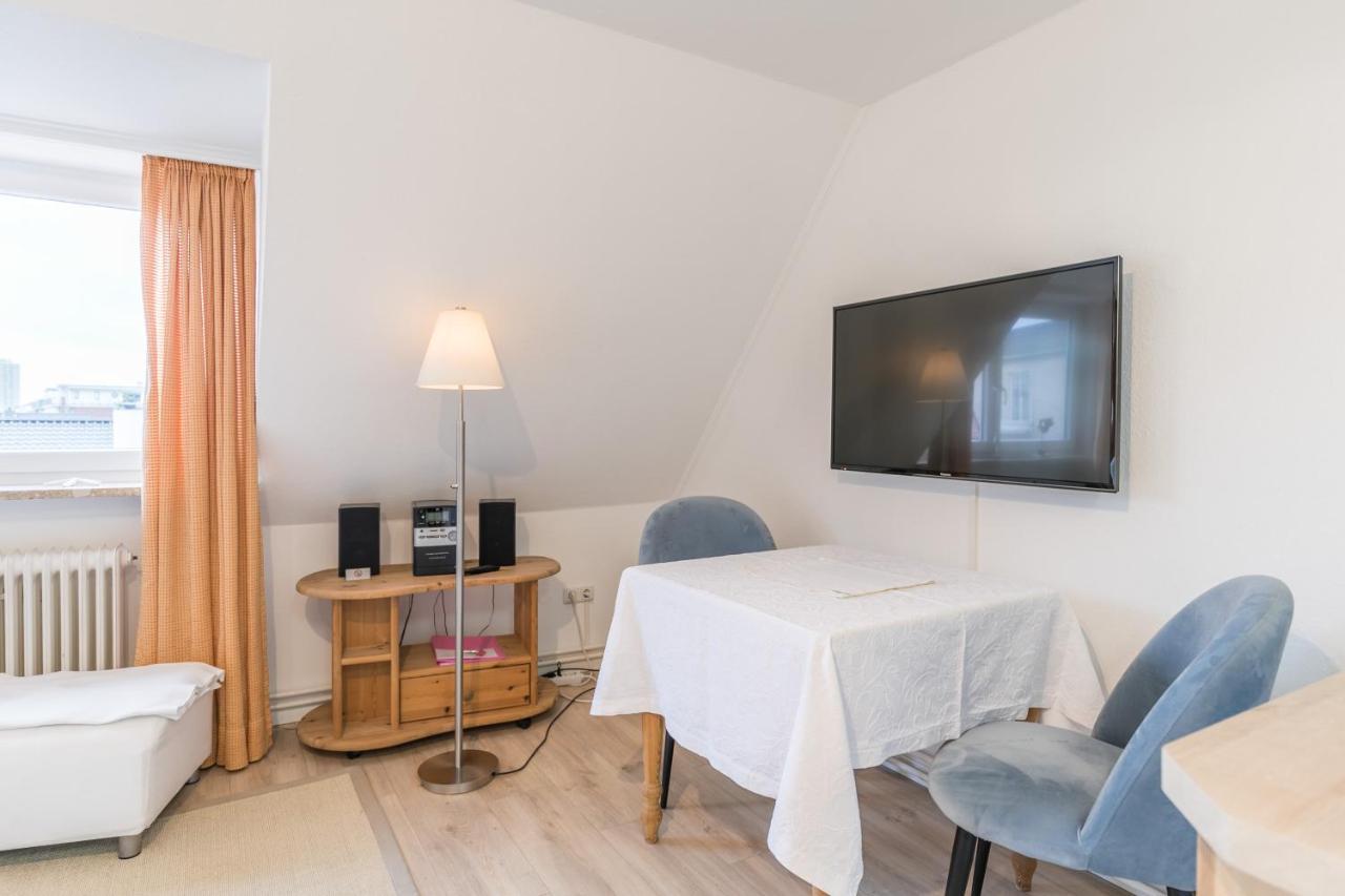 Haus Alleestrasse 37 Haus Alleestrasse 37, Wohnung 3 부숨 외부 사진