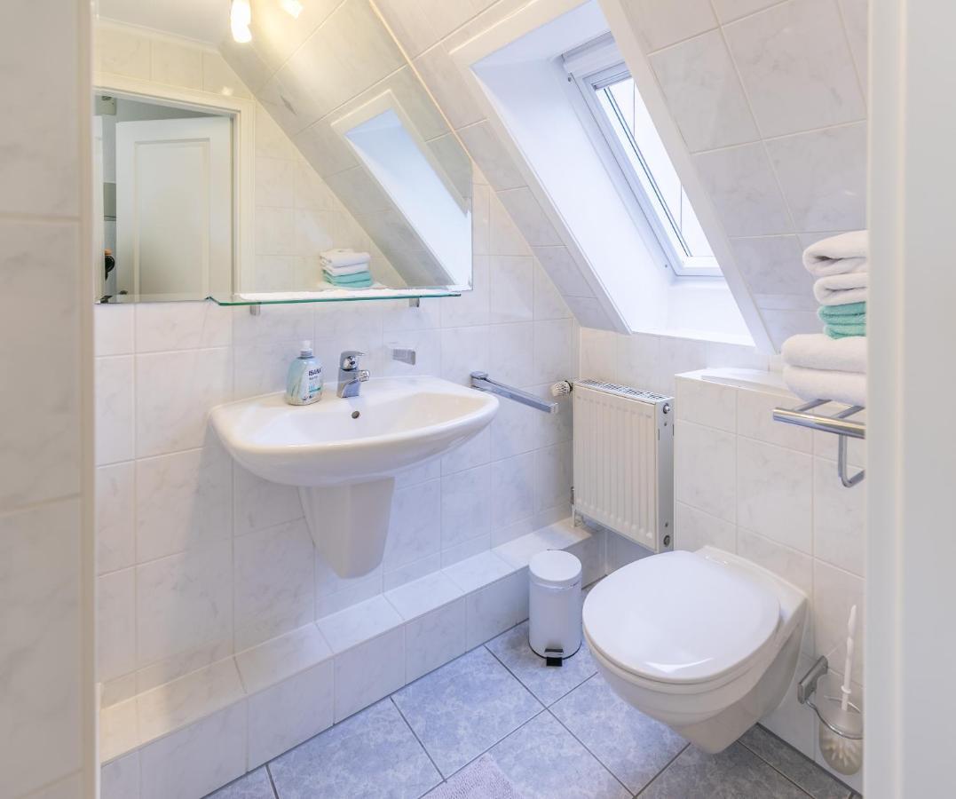 Haus Alleestrasse 37 Haus Alleestrasse 37, Wohnung 3 부숨 외부 사진